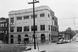 During the 1960s, the WERD radio station shared the Prince Hall Masonic Lodge on Auburn 